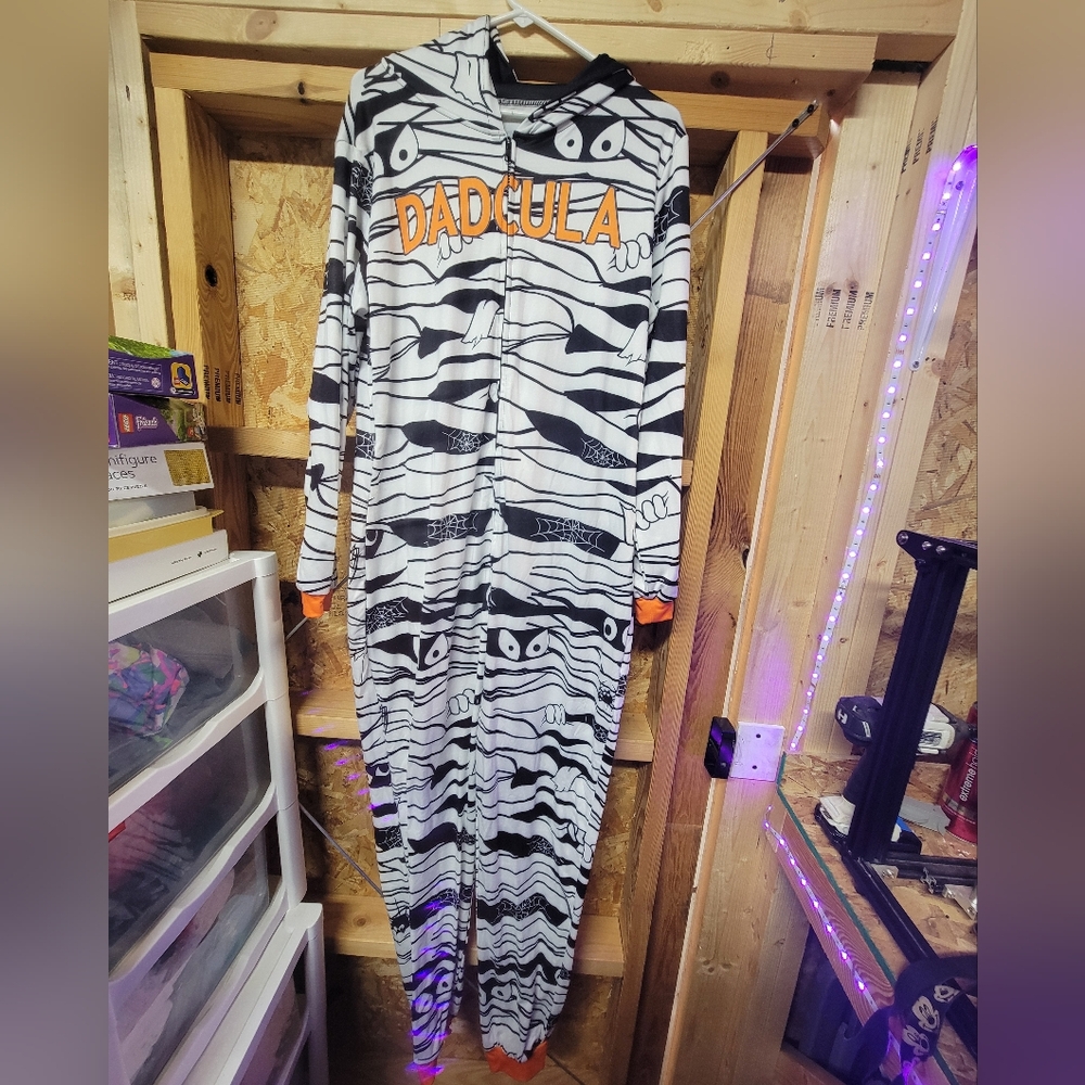 Dadcula Mens Halloween Mummy Costume or Pajama Size Small‎